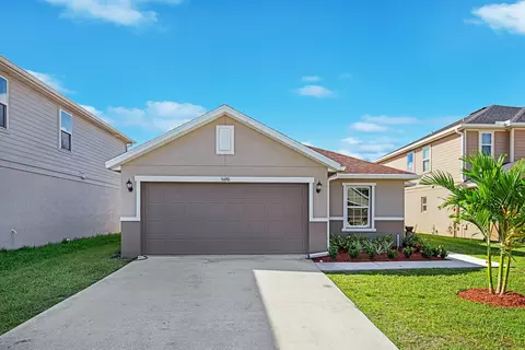5690 NW Pine Trail Cir, Port Saint Lucie, FL 34983