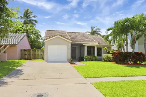 6016 Strawberry Lakes Cir, Lake Worth, FL 33463