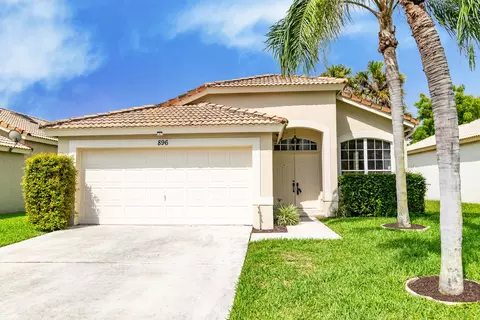 896 Lake Wellington Dr, Wellington, FL 33414
