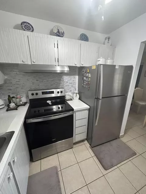 3200 Springdale Blvd #308, Palm Springs, FL 33461