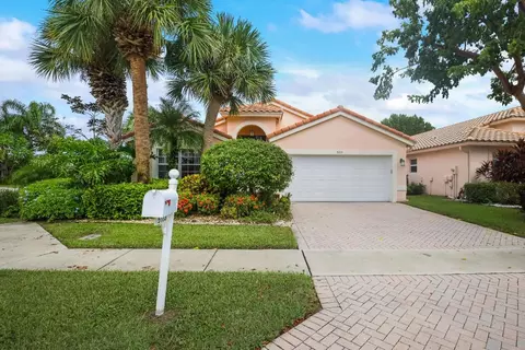 5113 Bleu Lapis Dr, Boynton Beach, FL 33437