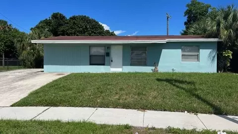 1340 Avenue R, Riviera Beach, FL 33404