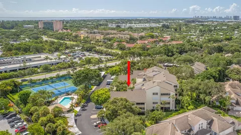 318 Oak Harbour Dr, Juno Beach, FL 33408