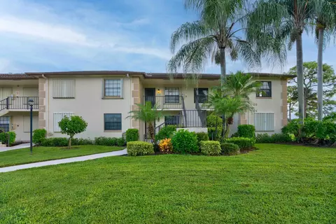 702 Pinecrest Cir #E, Jupiter, FL 33458