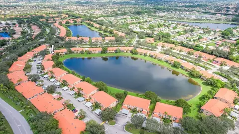 9975 Seacrest #201, Boynton Beach, FL 33437