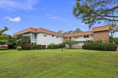2600 SE Ocean Blvd #HH8, Stuart, FL 34996