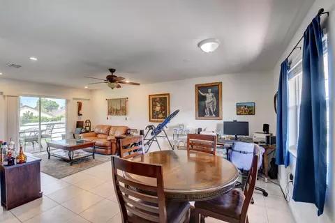500 Davis Rd #42B, Palm Springs, FL 33461