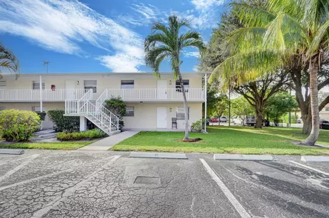 1733 3rd Ave N #24, Lake Worth Beach, FL 33460