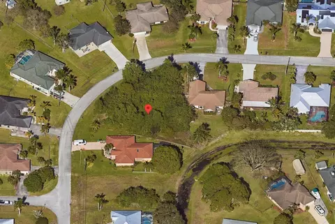 488 SE Nome Dr, Port St Lucie, FL 34984