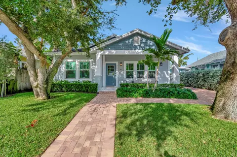 215 N Ocean Breeze, Lake Worth Beach, FL 33460