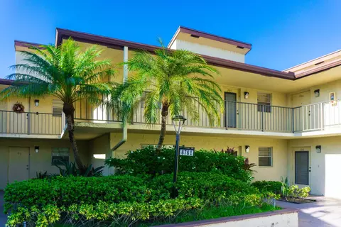 8761 Holly Ct #103, Tamarac, FL 33321