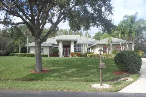 4911 SW Lake Grove Cir, Palm City, FL 34990