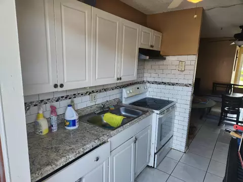 850 E Commercial #115B, Oakland Park, FL 33334