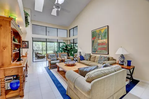 21260 Clubside Dr #C, Boca Raton, FL 33434