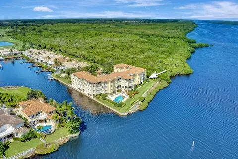 5620 N Harbor Village Dr #201, Vero Beach, FL 32963