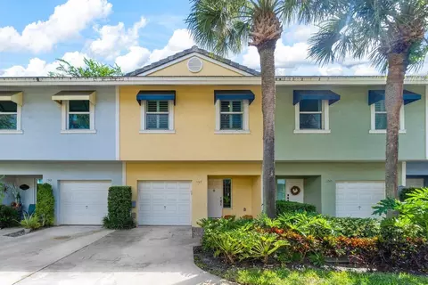 1747 NE 4th Ave #F2, Fort Lauderdale, FL 33305