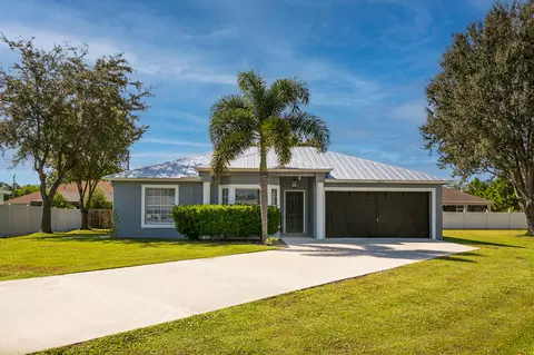 5866 NW Adger Ct, Port Saint Lucie, FL 34986