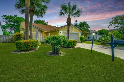 23250 Sedawie Dr, Boca Raton, FL 33433