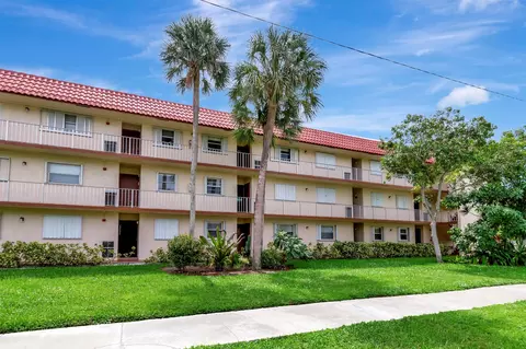 700 SE 6th Ave #303, Deerfield Beach, FL 33441