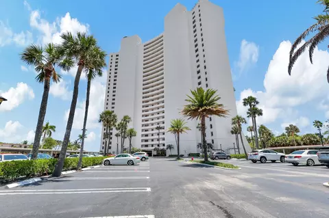 5200 N Flagler Dr #703, West Palm Beach, FL 33407