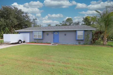 274 NE Brunson Ct, Port Saint Lucie, FL 34983