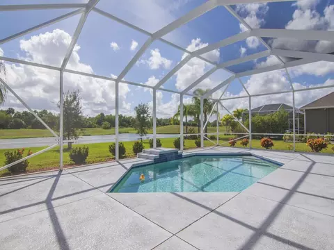 7195 E Village Sq, Vero Beach, FL 32966