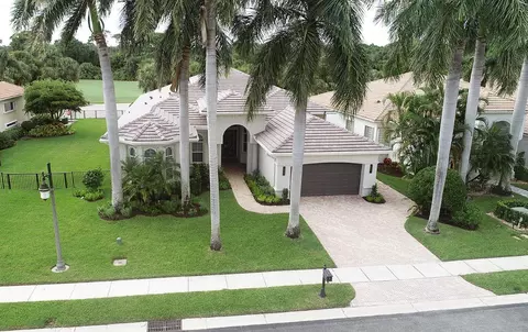 131 Abondance Dr, Palm Beach Gardens, FL 33410