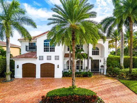 380 SW 17th St, Boca Raton, FL 33432