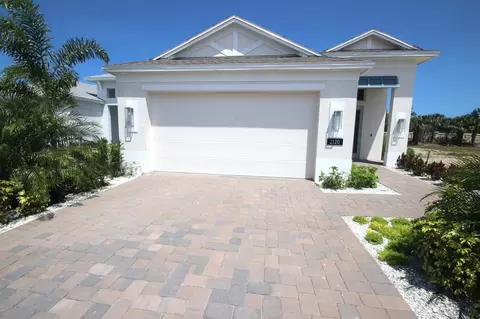 2136 Falls Mnr, Vero Beach, FL 32967