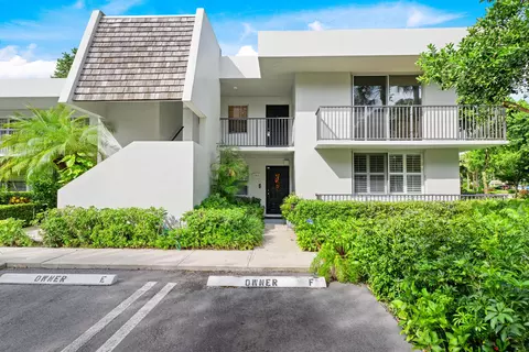 901 W Cypress Ln #101, Pompano Beach, FL 33069