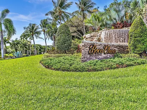 10922 Lake Front Pl, Boca Raton, FL 33498