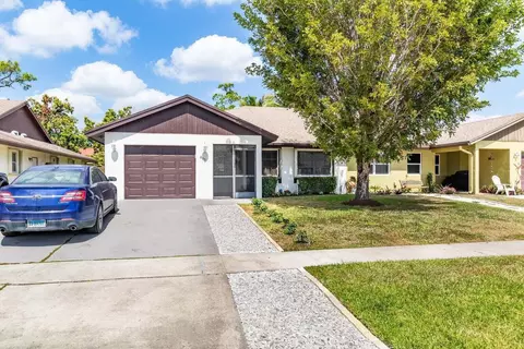 895 Lantern Tree Ln, Wellington, FL 33414