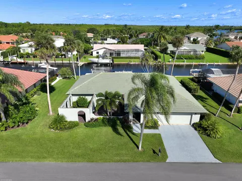 9087 SE Star Island Way, Hobe Sound, FL 33455