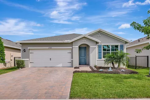 2700 NE Breezeway Cir, Jensen Beach, FL 34957