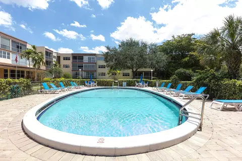 6751 Cypress #208, Plantation, FL 33317