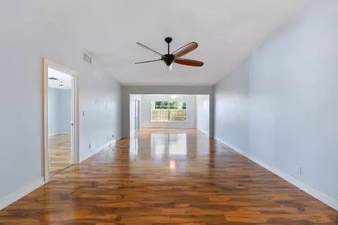 4520 Lucerne Villas Ln, Lake Worth, FL 33467