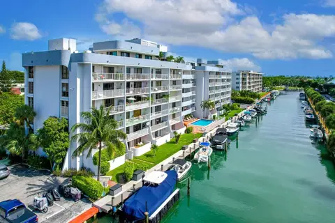 1650 NE 115th #202, Miami, FL 33181