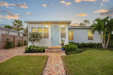225 Greymon Dr, West Palm Beach, FL 33405