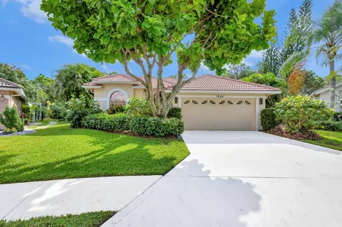 7249 SE Seagate Ln, Stuart, FL 34997
