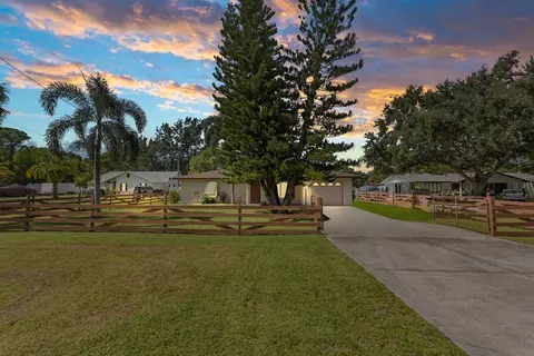 5113 Silver Oak Dr, Fort Pierce, FL 34982