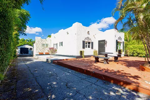 725 N B St, Lake Worth Beach, FL 33460