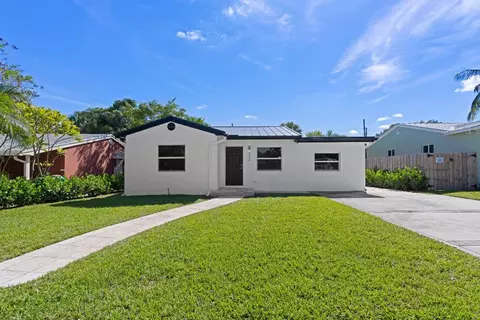 212 SE 1st Ave, Boynton Beach, FL 33435