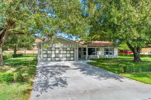 4945 Vilma Ln, West Palm Beach, FL 33417