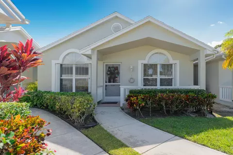 1204 NW Lombardy Dr, Port Saint Lucie, FL 34986