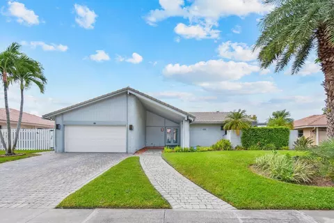 1141 NW 93rd Ter, Plantation, FL 33322