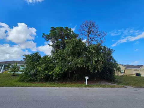 1801 SW Janette Ave, Port St Lucie, FL 34953