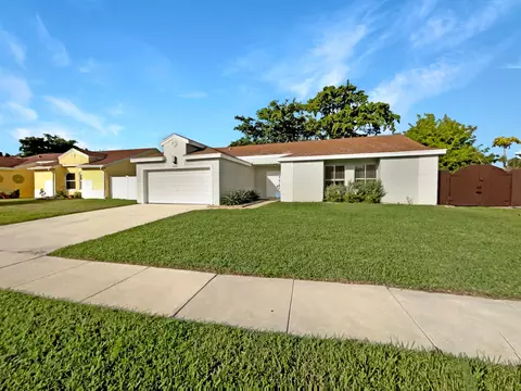 9933 Robins Nest Rd, Boca Raton, FL 33496