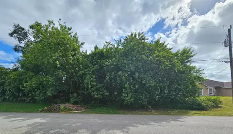458 SW Ryan Ave, Port St Lucie, FL 34953