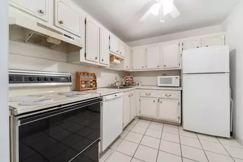 8120 SW 24th #312, North Lauderdale, FL 33068