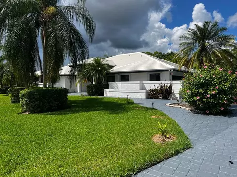 21046 N Sweetwater Lane Ln, Boca Raton, FL 33428